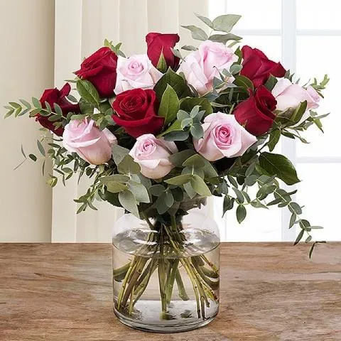 Love Actually-Red and Pink Roses & Fudge Cakes - VD