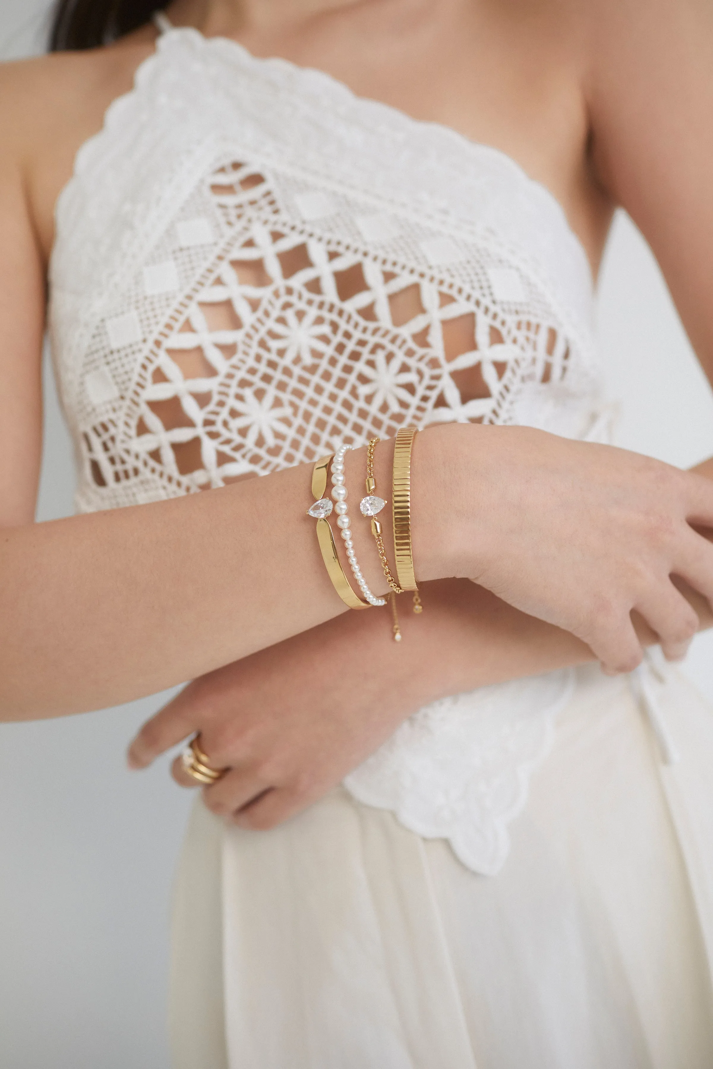 SIREN ALL-AROUND MIXED PEARL ADJUSTABLE BOLO BRACELET