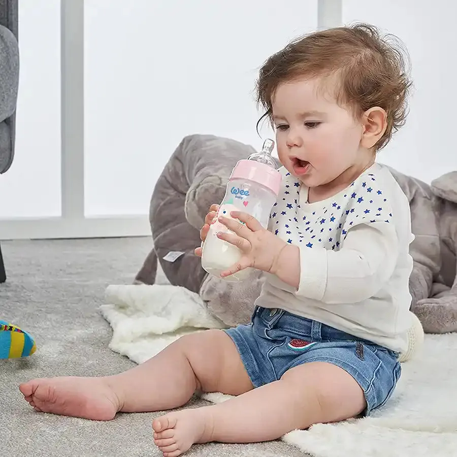 Wee Baby Classic   Newborn Feeding Bottle Starter Set (4 Pcs) - Girl